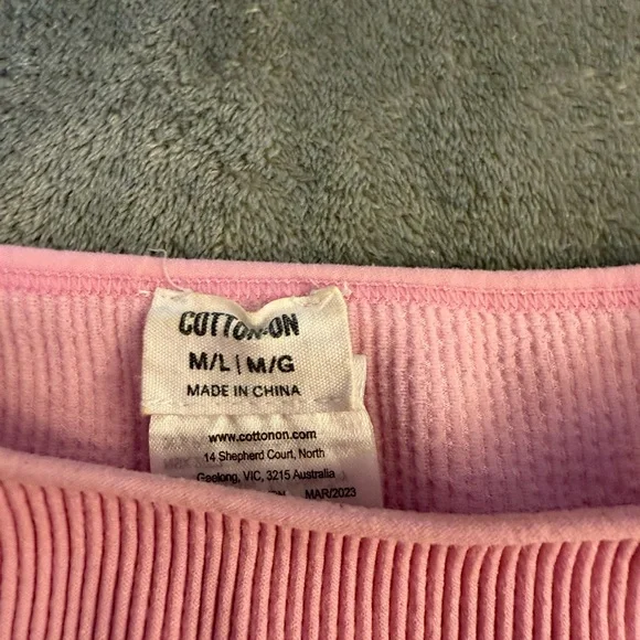 Pink Ribbed Crop Top - Picture 4 of 4